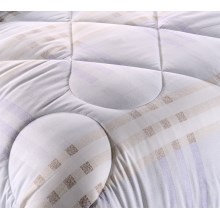 幸福品格羊毛被